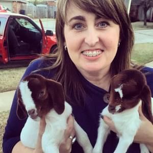 Meet your Posher, Lori